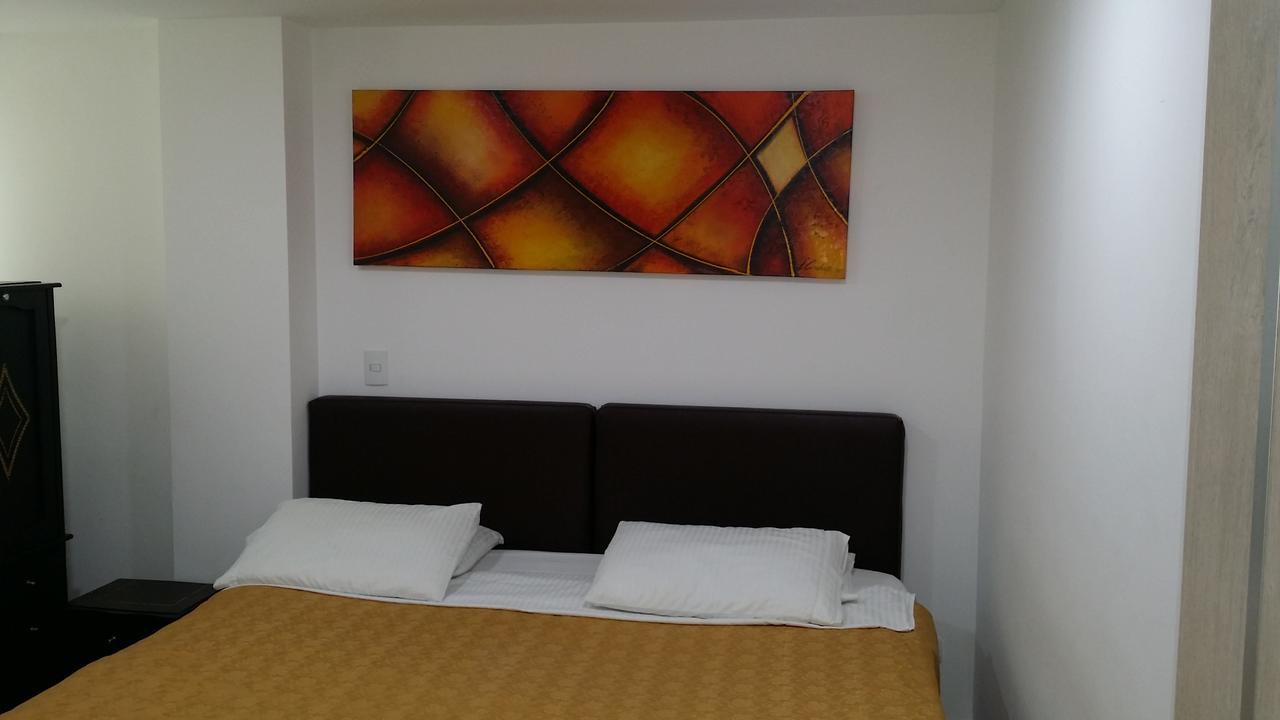 A Bogota On Holidays By Open - Hotel Cas-Embajada Americana Luaran gambar