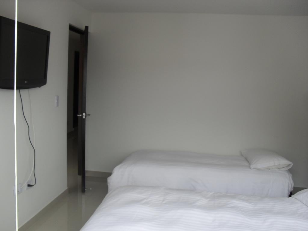 A Bogota On Holidays By Open - Hotel Cas-Embajada Americana Luaran gambar