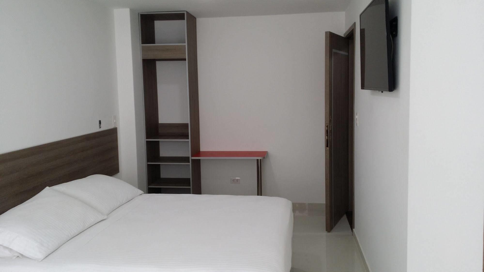 A Bogota On Holidays By Open - Hotel Cas-Embajada Americana Luaran gambar