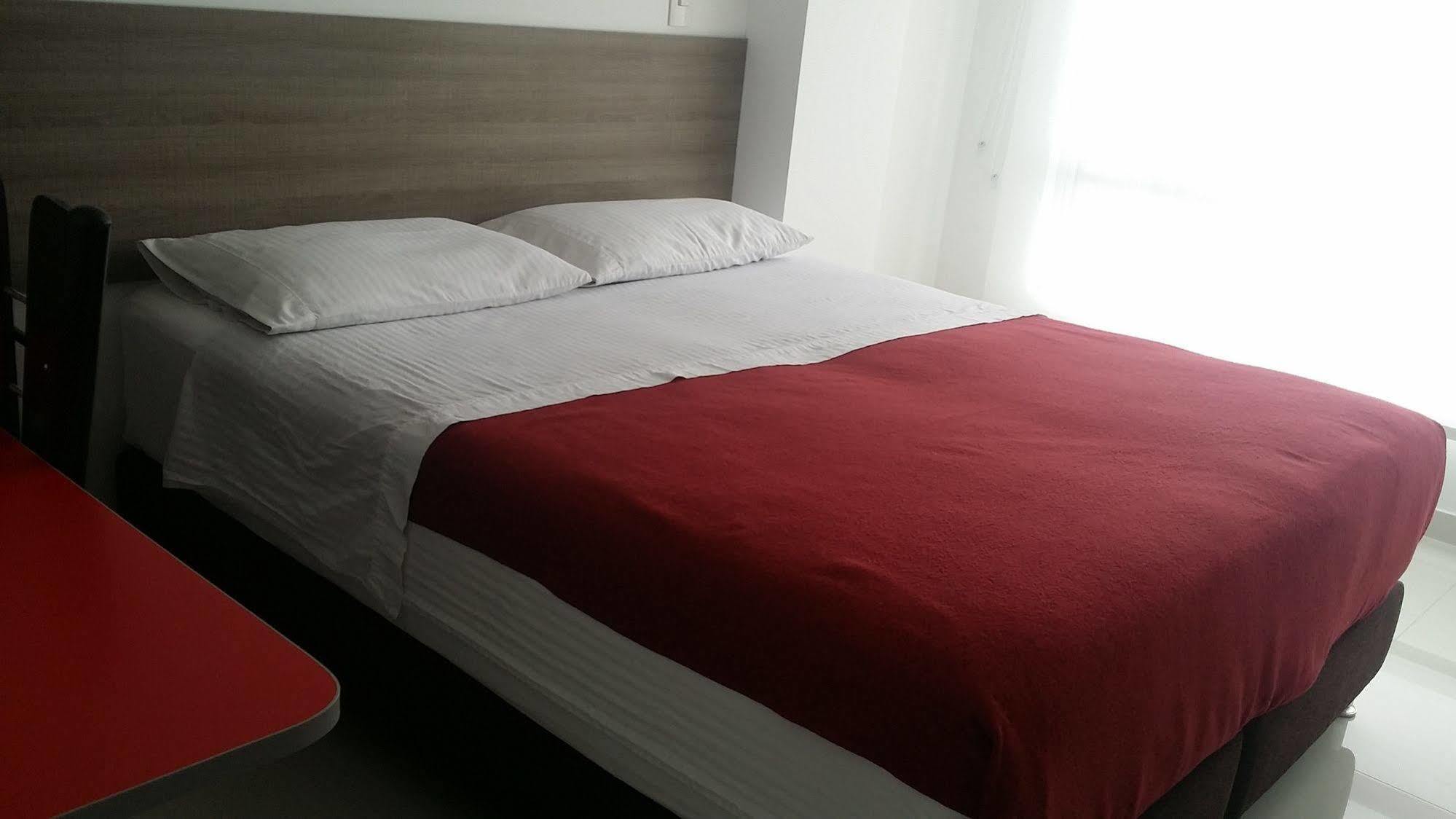 A Bogota On Holidays By Open - Hotel Cas-Embajada Americana Luaran gambar
