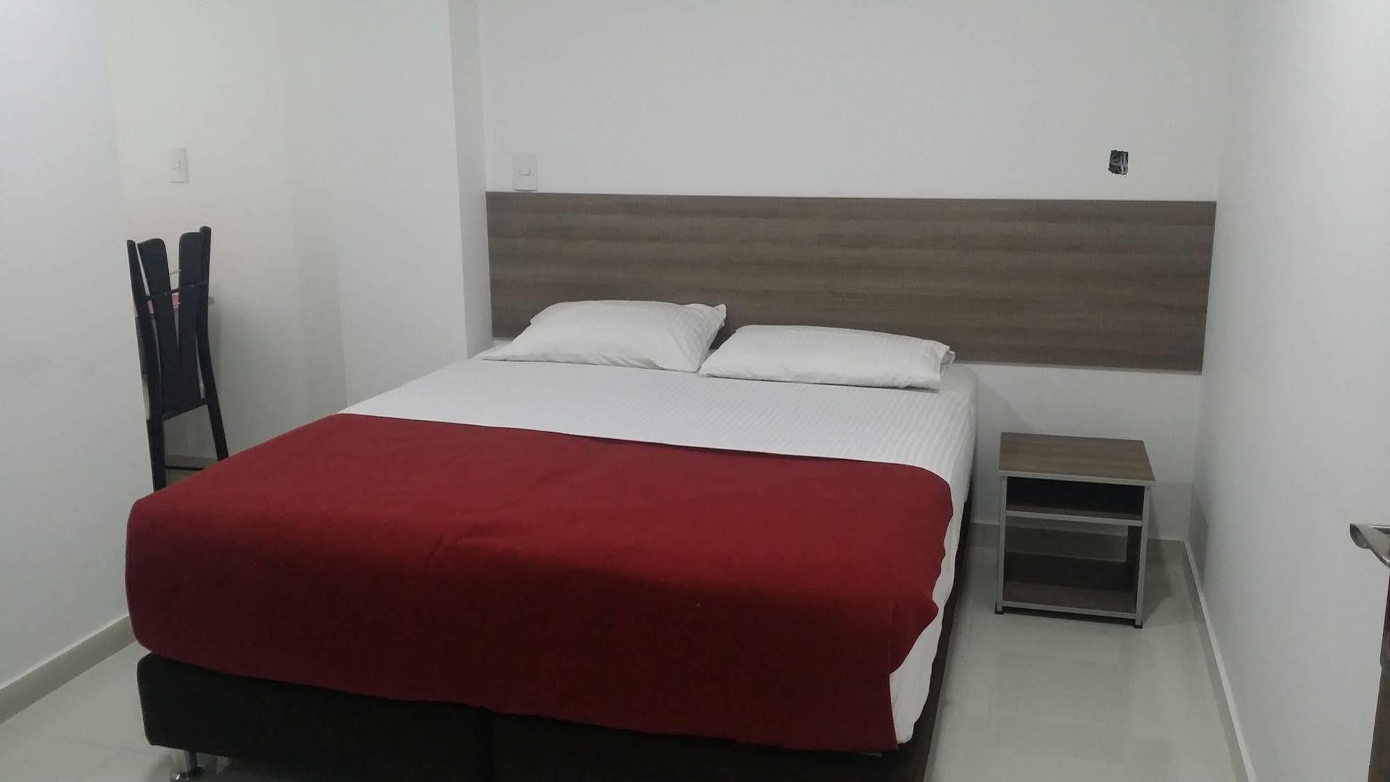 A Bogota On Holidays By Open - Hotel Cas-Embajada Americana Luaran gambar