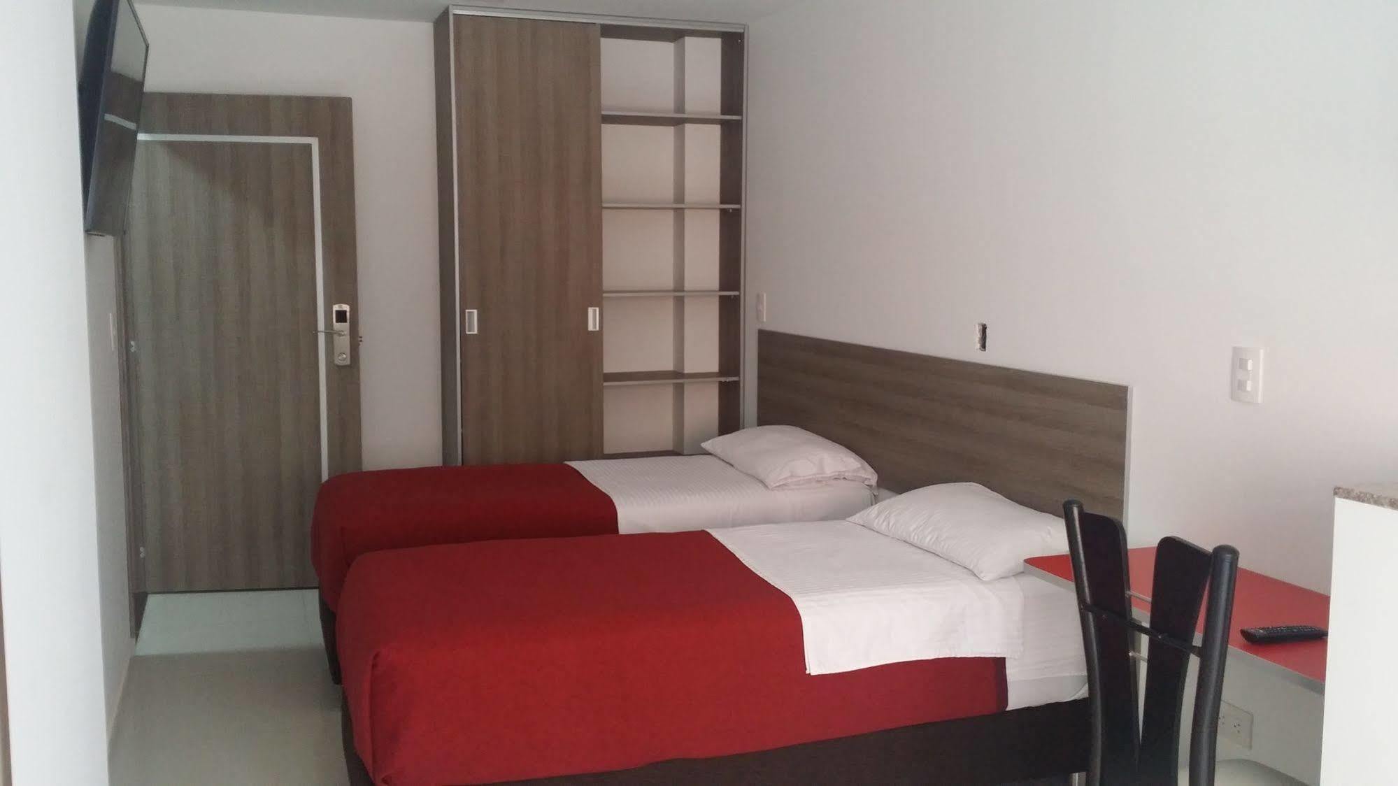 A Bogota On Holidays By Open - Hotel Cas-Embajada Americana Luaran gambar