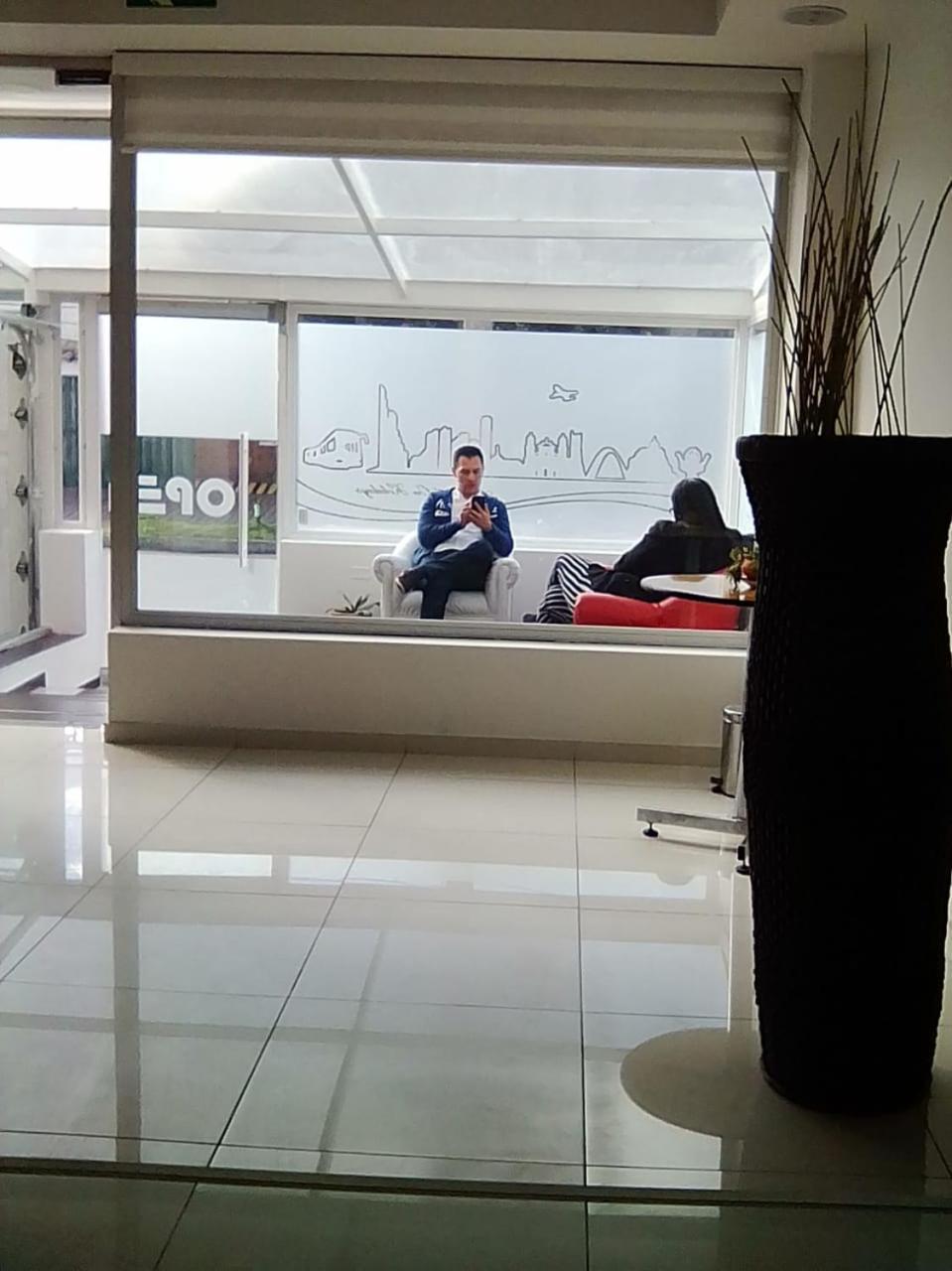 A Bogota On Holidays By Open - Hotel Cas-Embajada Americana Luaran gambar