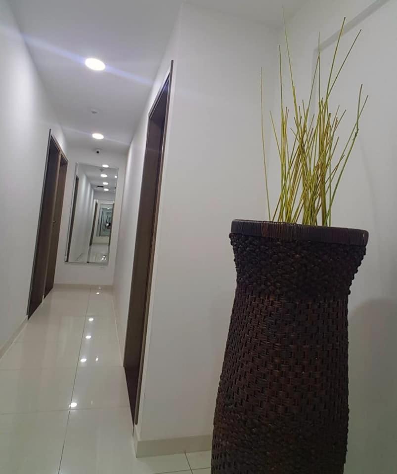 A Bogota On Holidays By Open - Hotel Cas-Embajada Americana Luaran gambar