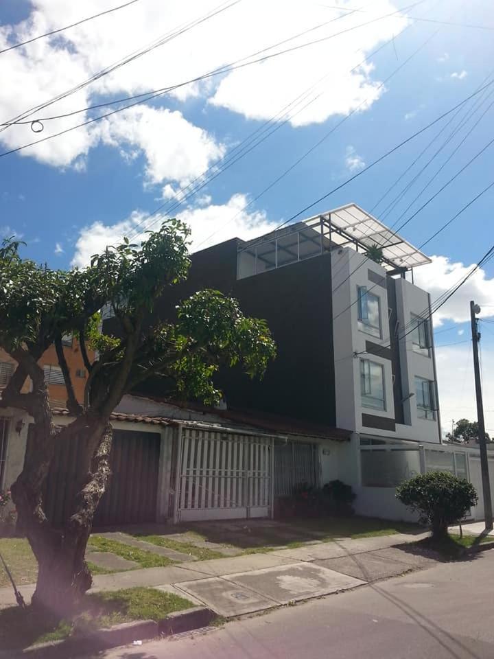 A Bogota On Holidays By Open - Hotel Cas-Embajada Americana Luaran gambar