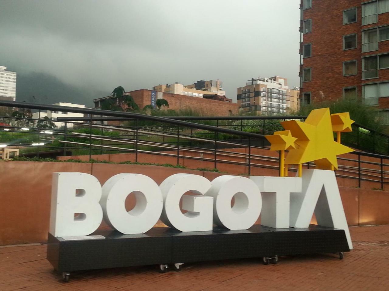 A Bogota On Holidays By Open - Hotel Cas-Embajada Americana Luaran gambar